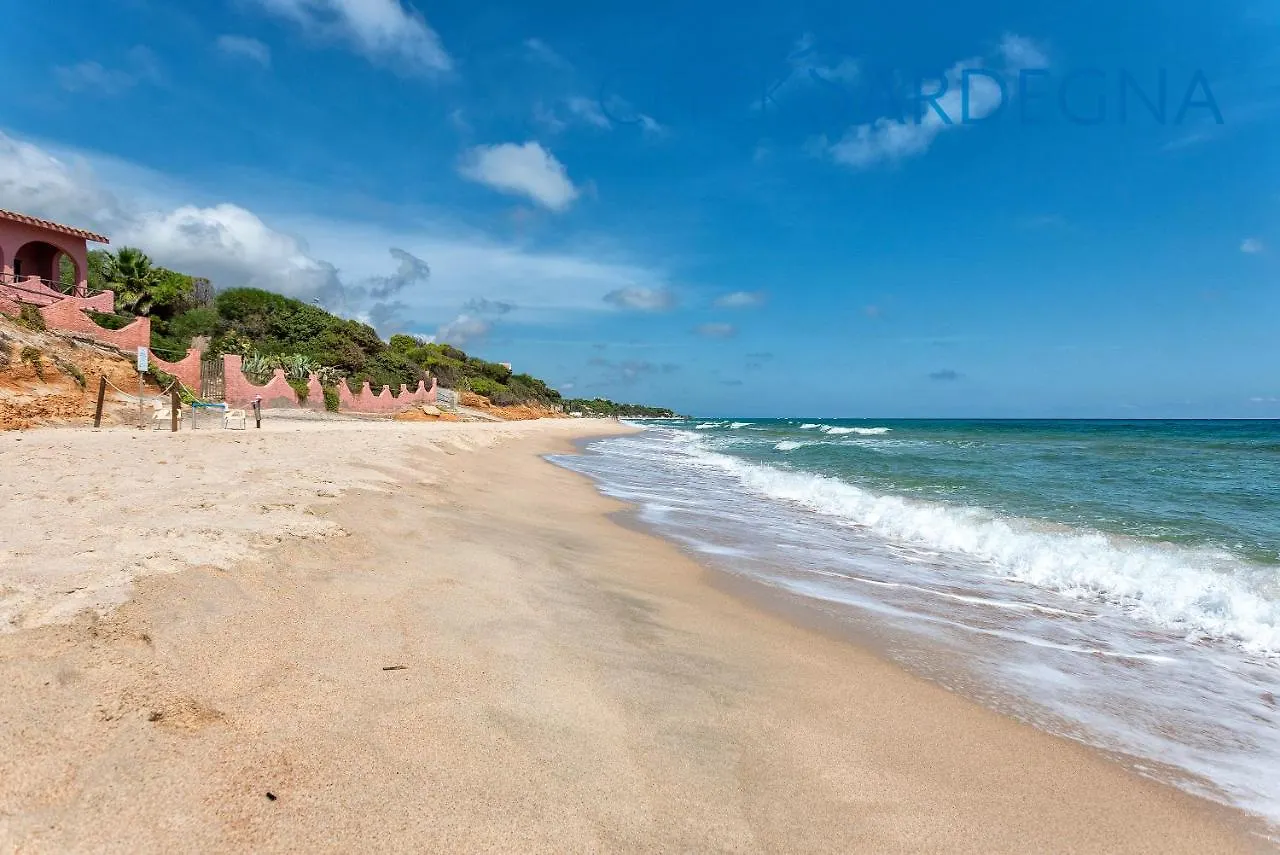 Villa Right On The Beach A Santa Margherita Di Pula For 12 People