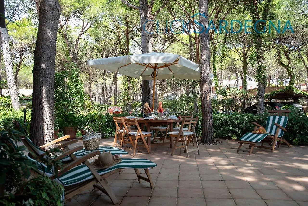 Villa Right On The Beach A Santa Margherita Di Pula For 12 People