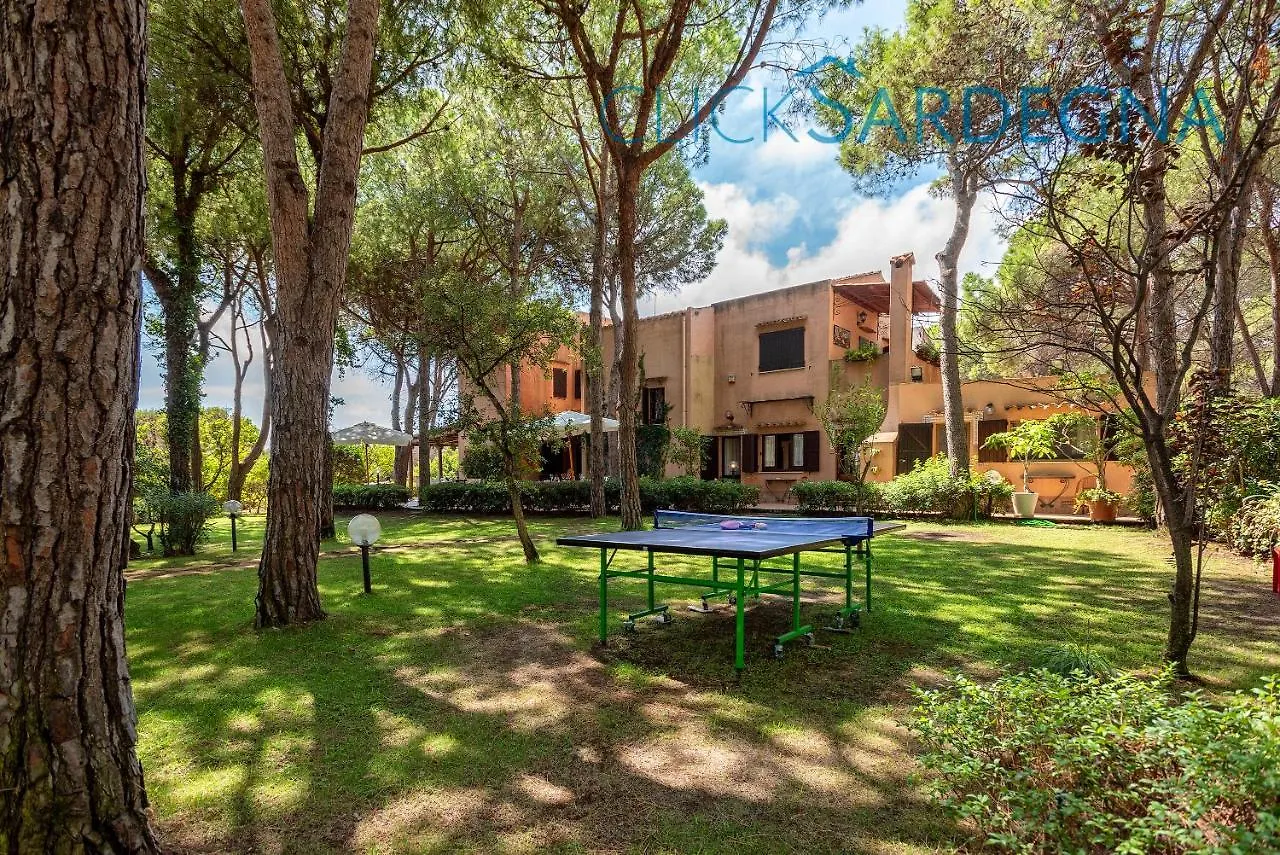 Villa Right On The Beach A Santa Margherita Di Pula For 12 People