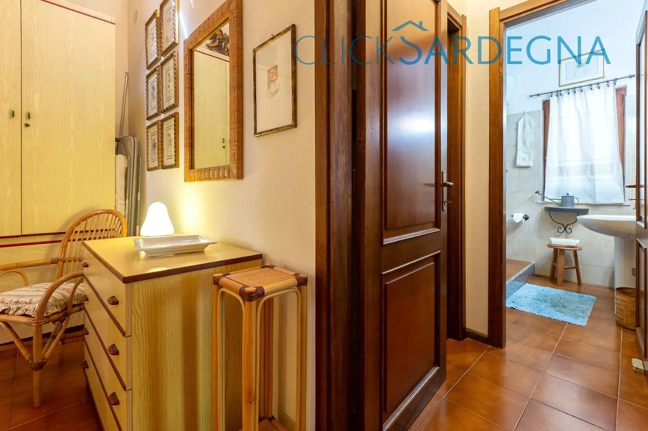 Villa Right On The Beach A Santa Margherita Di Pula For 12 People