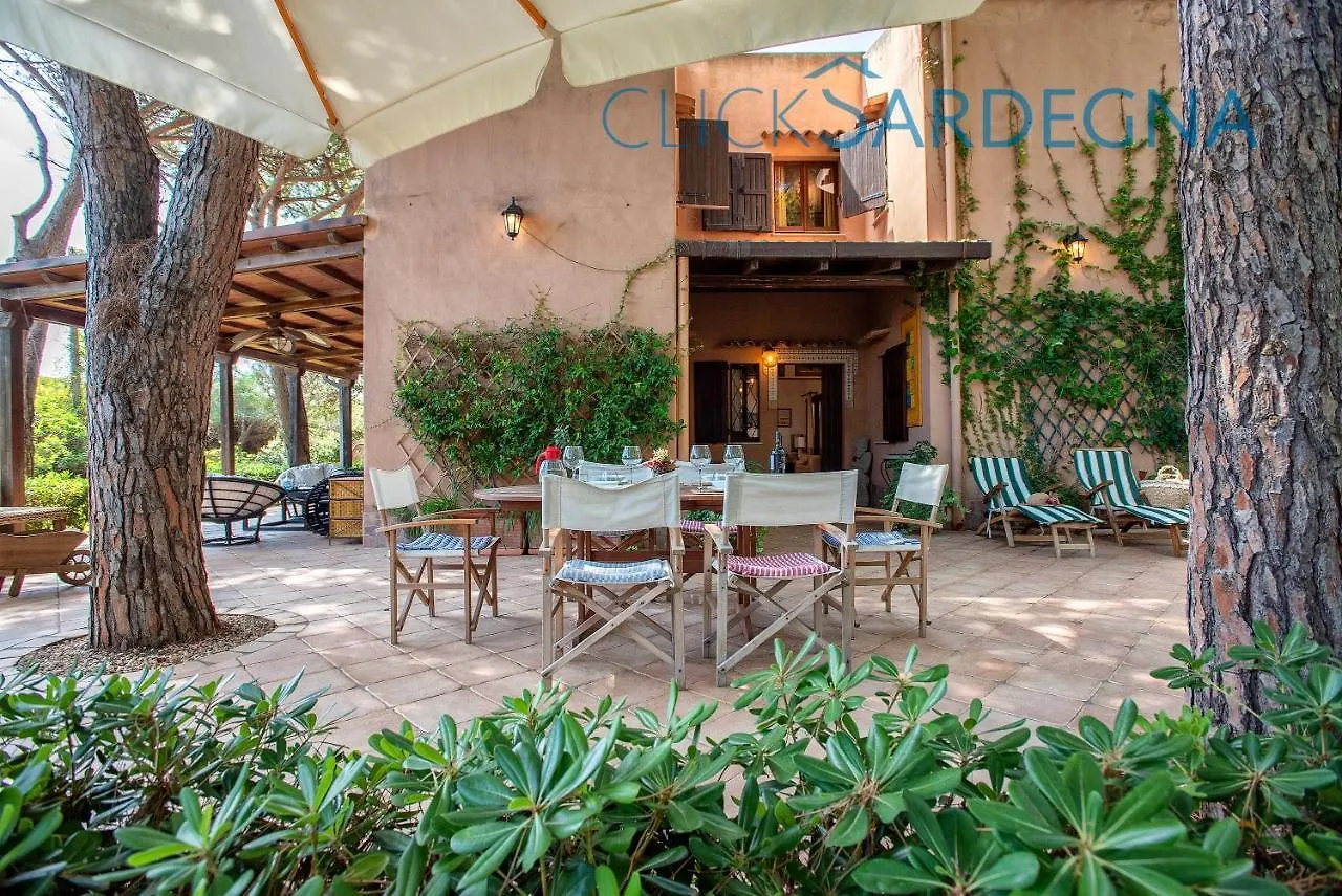 Villa Right On The Beach A Santa Margherita Di Pula For 12 People Fort Village
