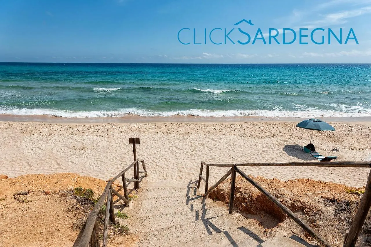 Villa Right On The Beach A Santa Margherita Di Pula For 12 People