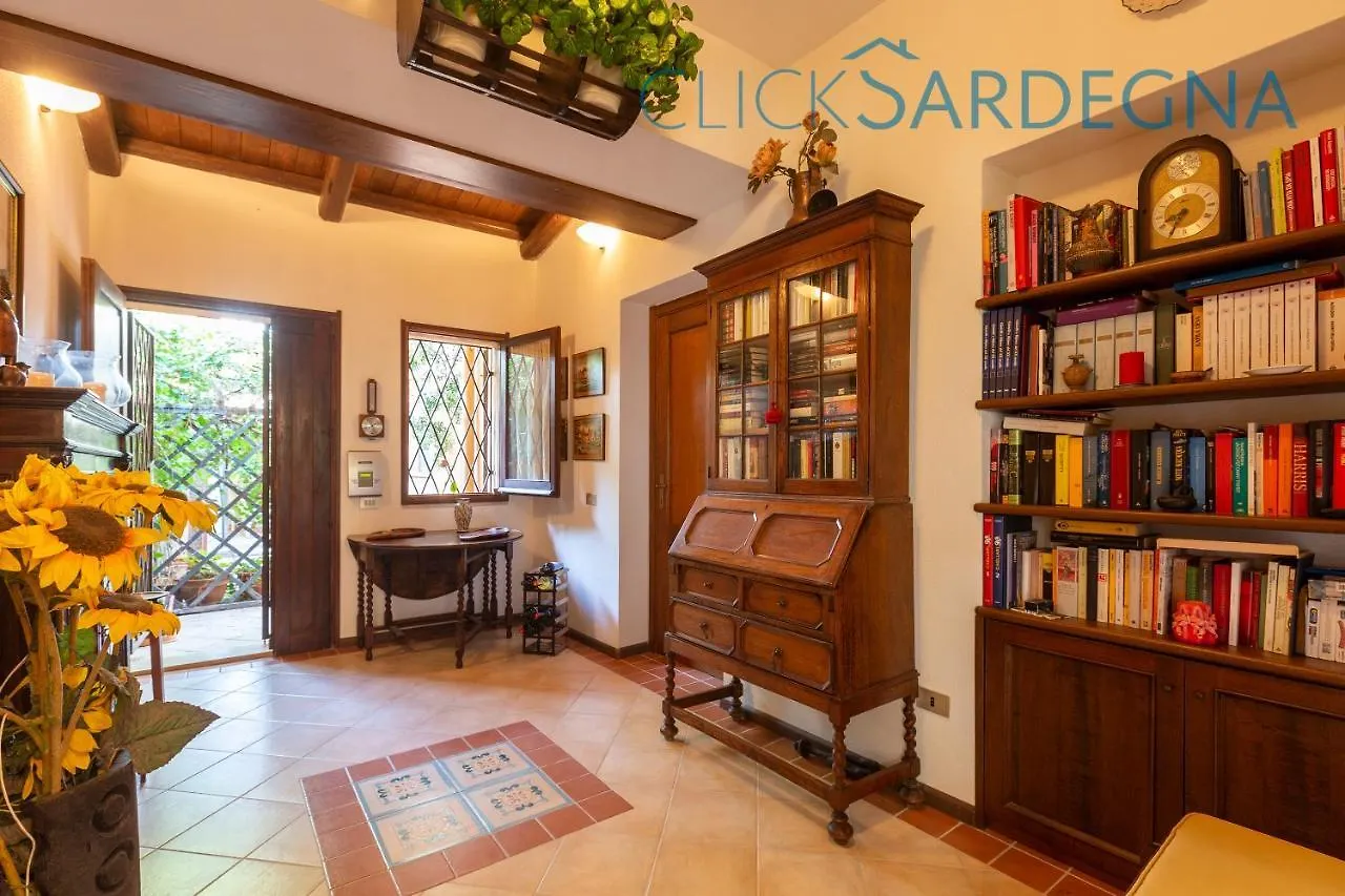 Villa Right On The Beach A Santa Margherita Di Pula For 12 People