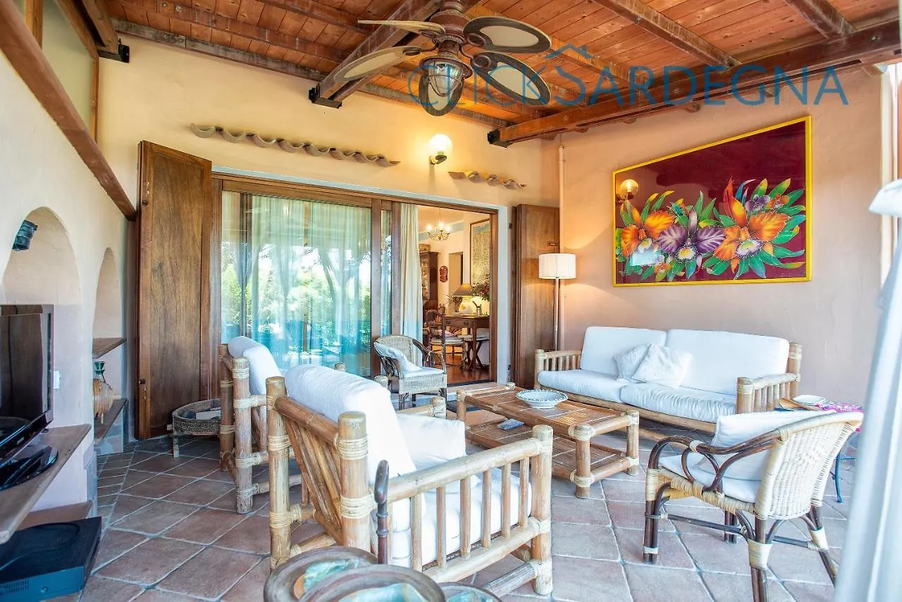 Villa Right On The Beach A Santa Margherita Di Pula For 12 People Fort Village