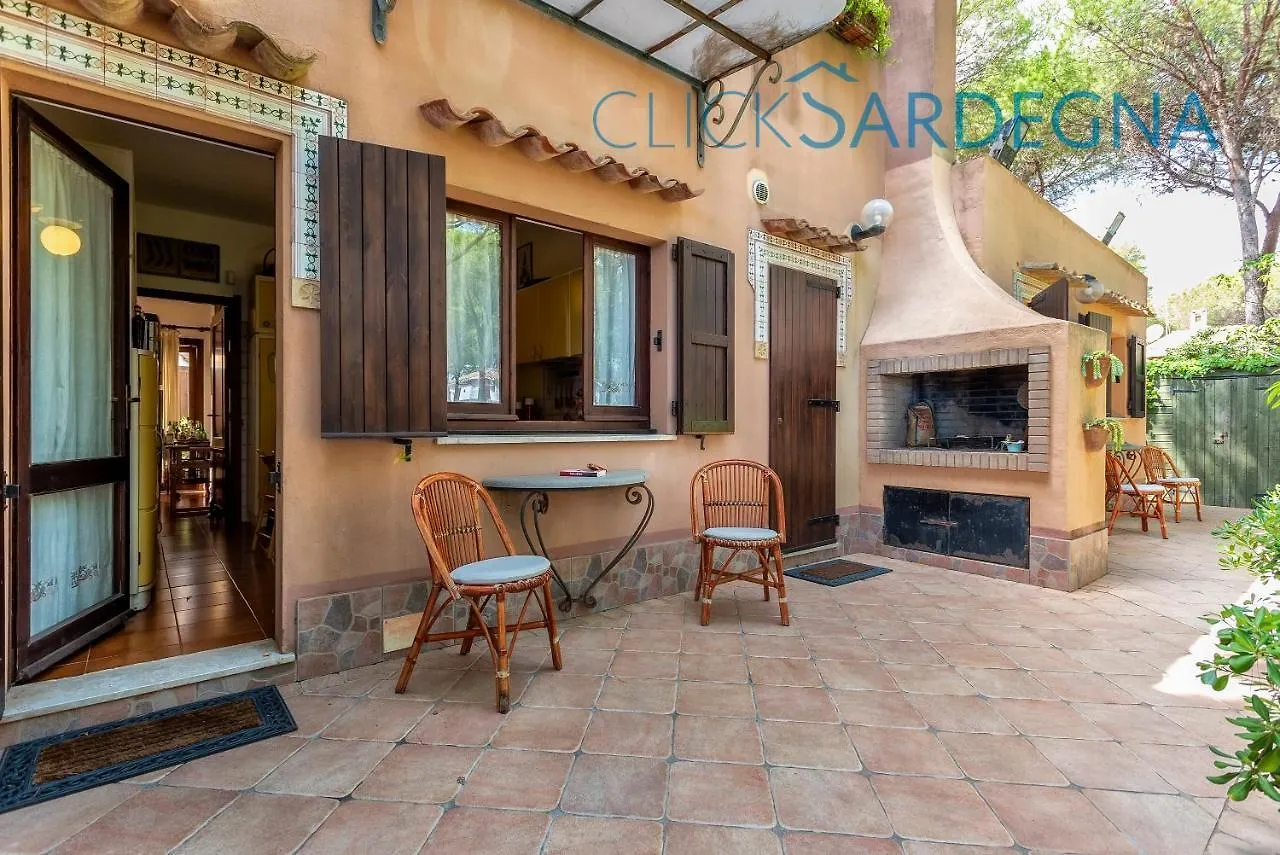 Villa Right On The Beach A Santa Margherita Di Pula For 12 People