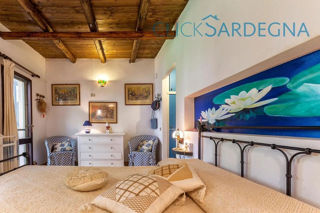 Villa Right On The Beach A Santa Margherita Di Pula For 12 People Włochy