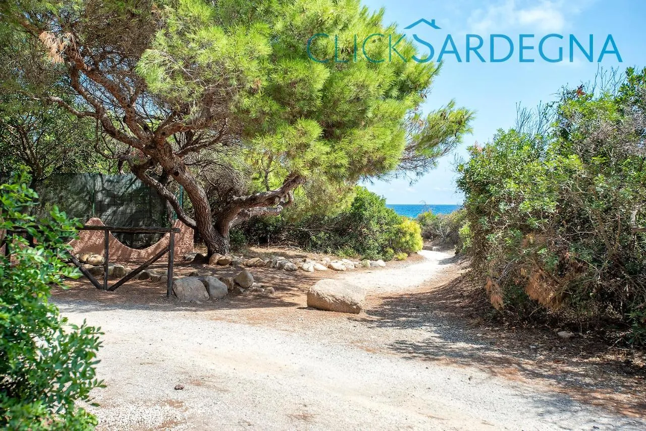 Villa Right On The Beach A Santa Margherita Di Pula For 12 People