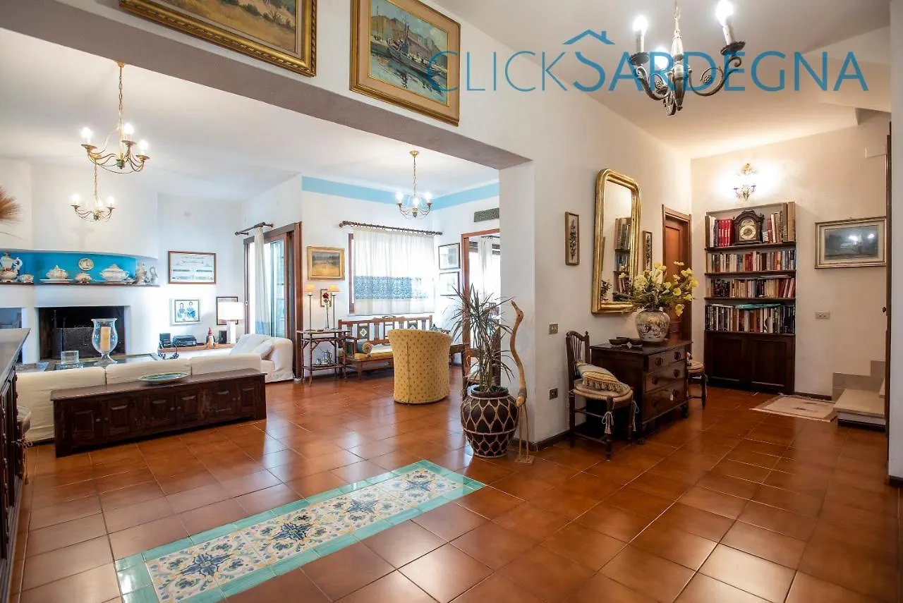 Villa Right On The Beach A Santa Margherita Di Pula For 12 People