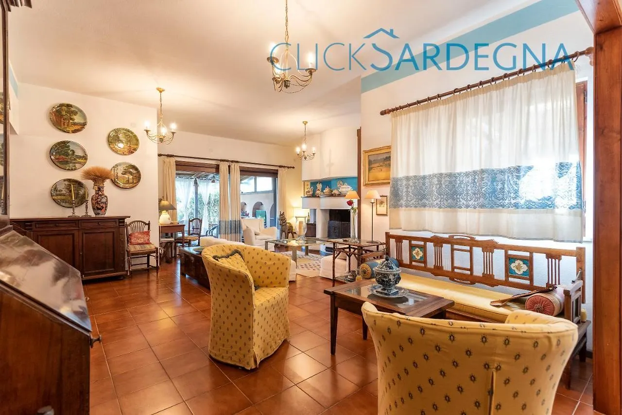 Villa Right On The Beach A Santa Margherita Di Pula For 12 People